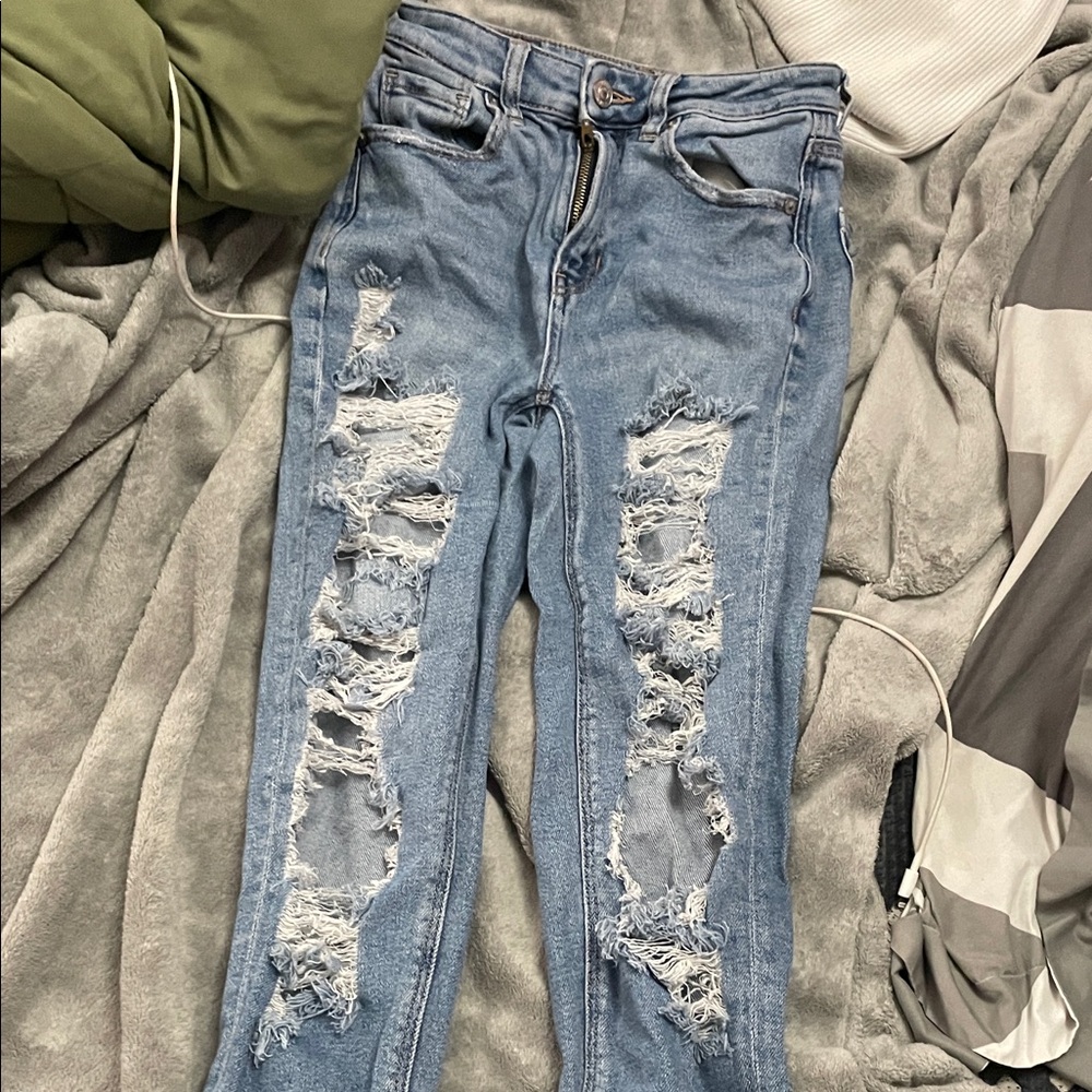 American Eagle Outfitters Light Blue Distressed Skinny Jeans